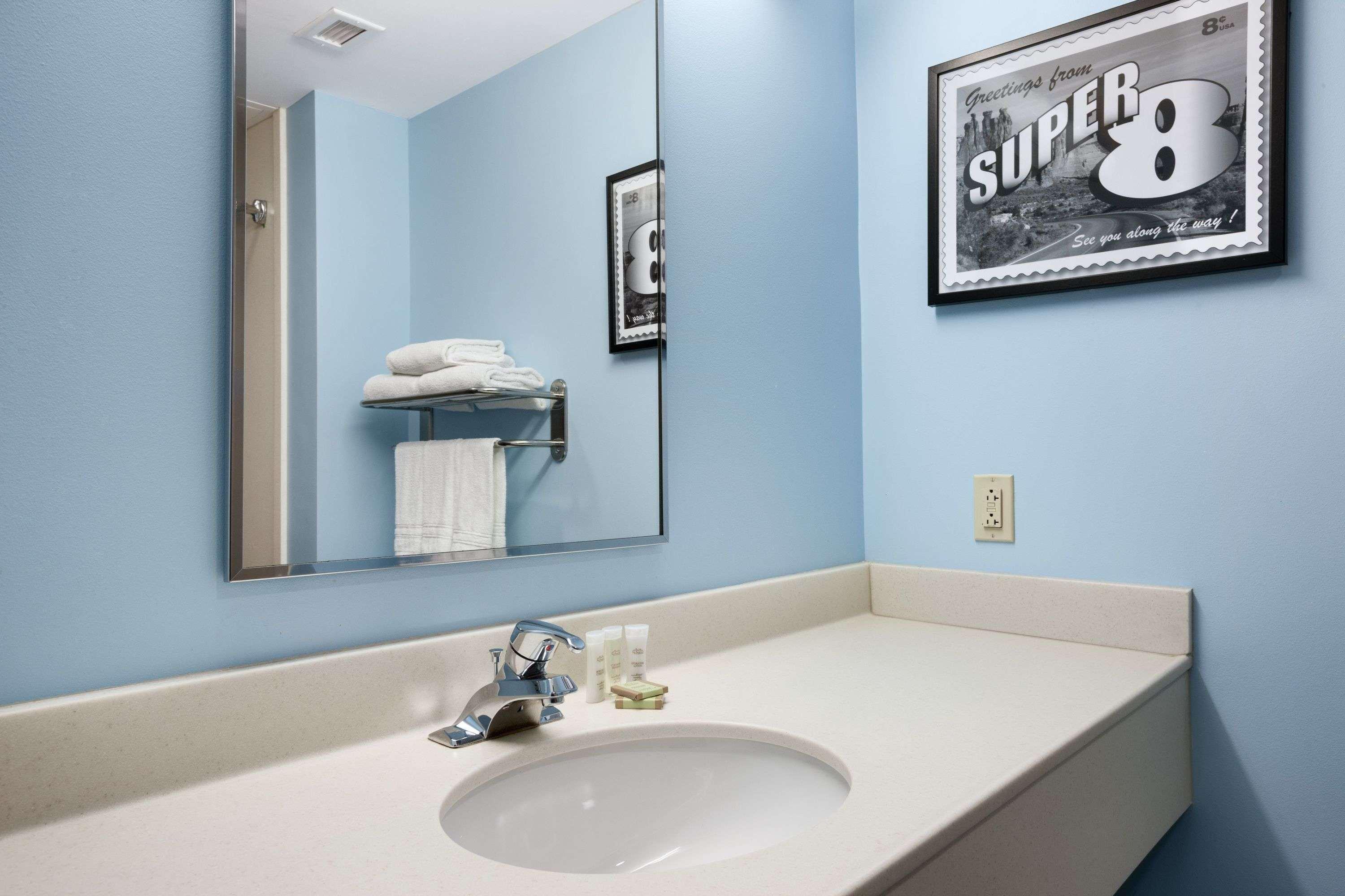 Super 8 By Wyndham Pennsville/Wilmington Esterno foto