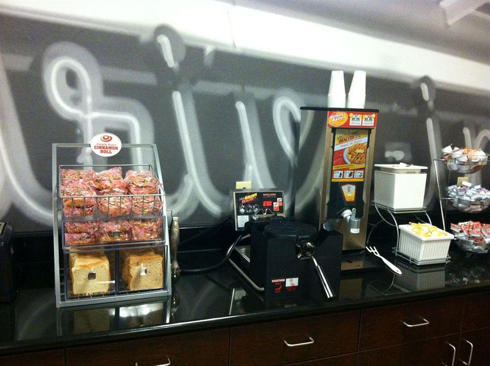 Super 8 By Wyndham Pennsville/Wilmington Esterno foto
